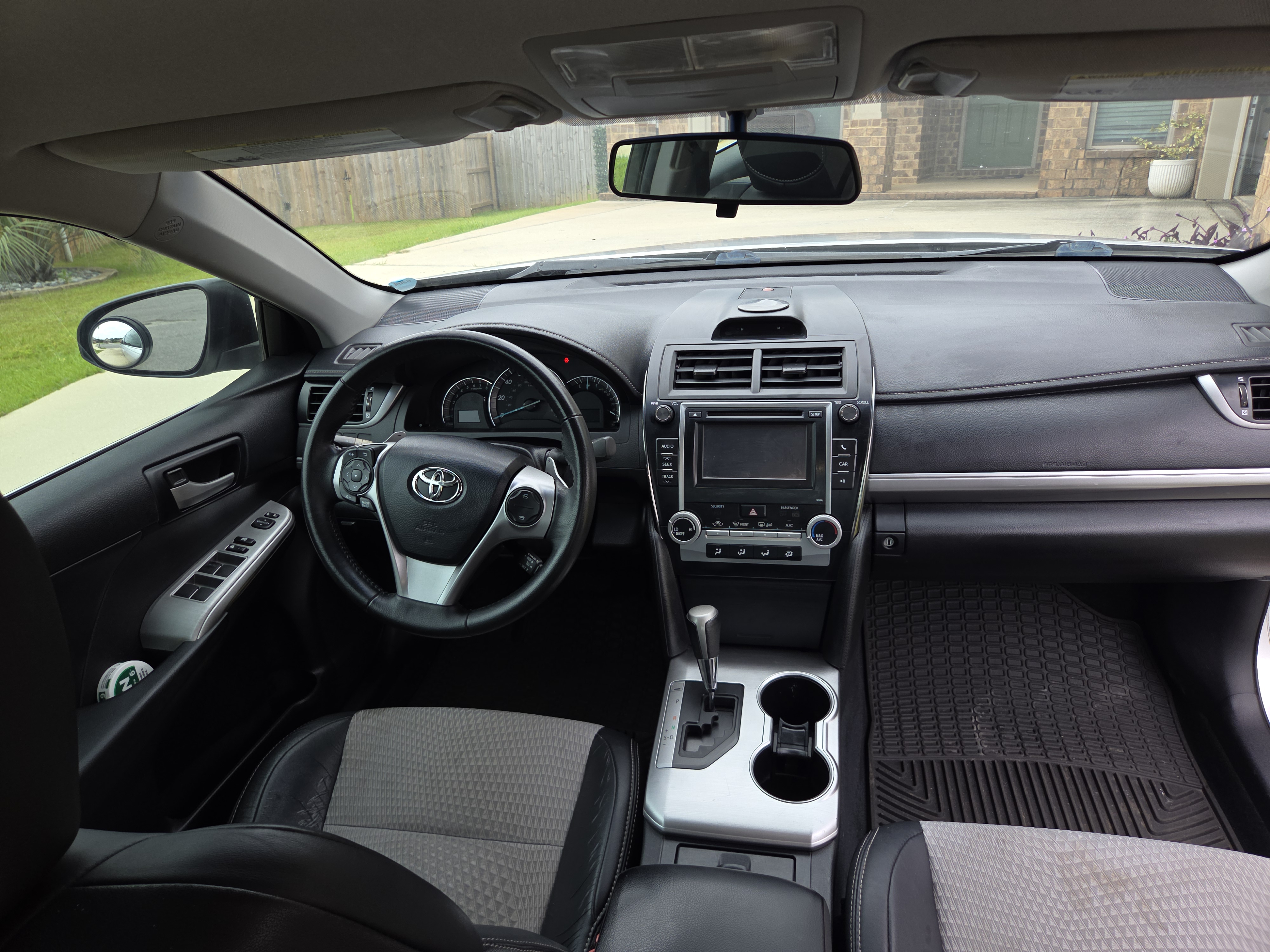 Used 2013 Toyota Camry SE FWD image 10