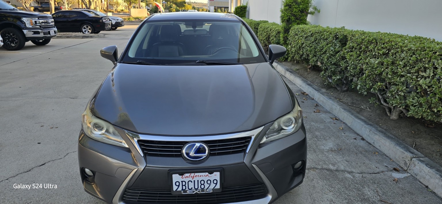 Used 2015 Lexus CT 200h FWD image 1