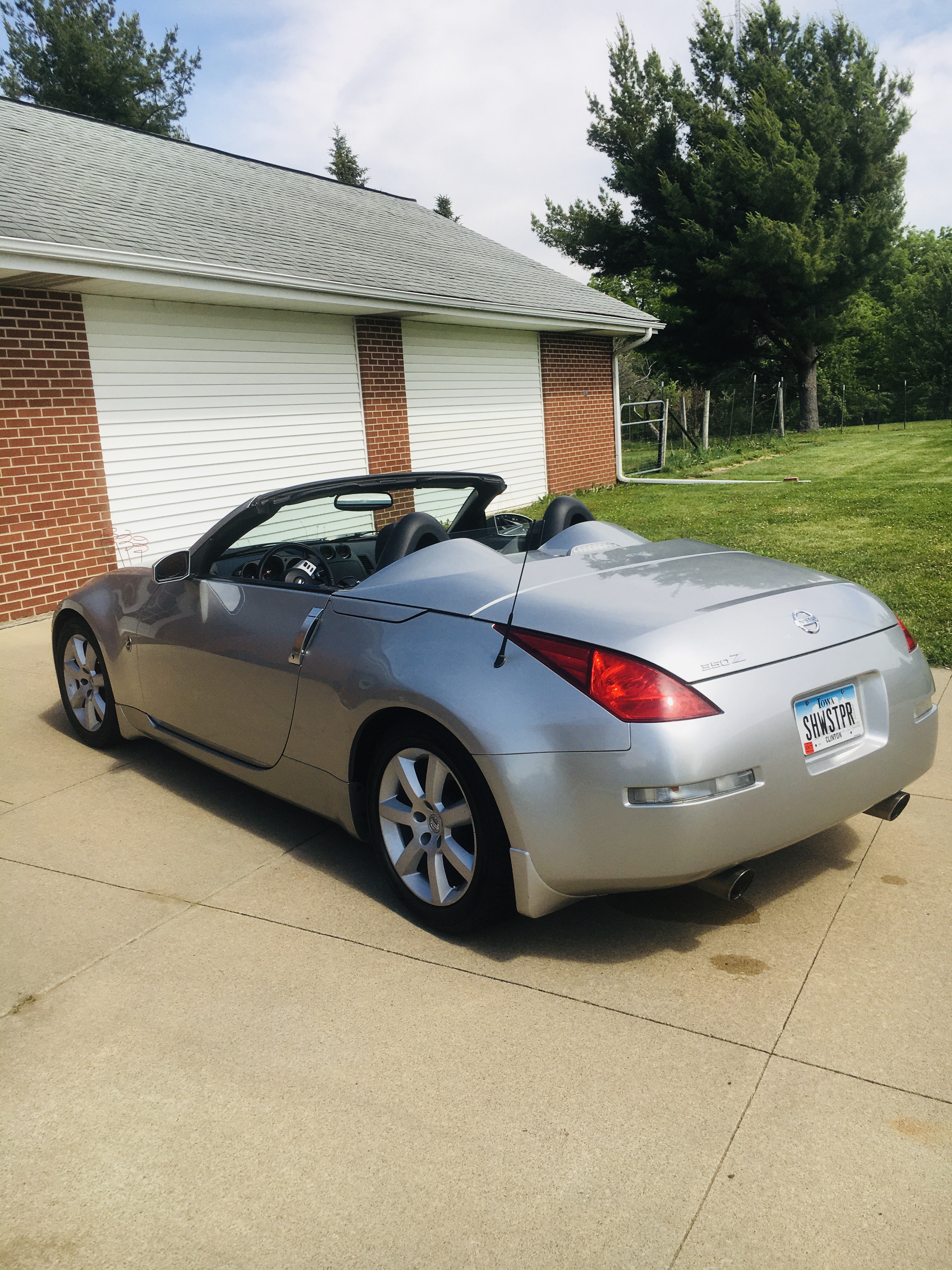 Used 2005 Nissan 350Z Touring RWD image 1