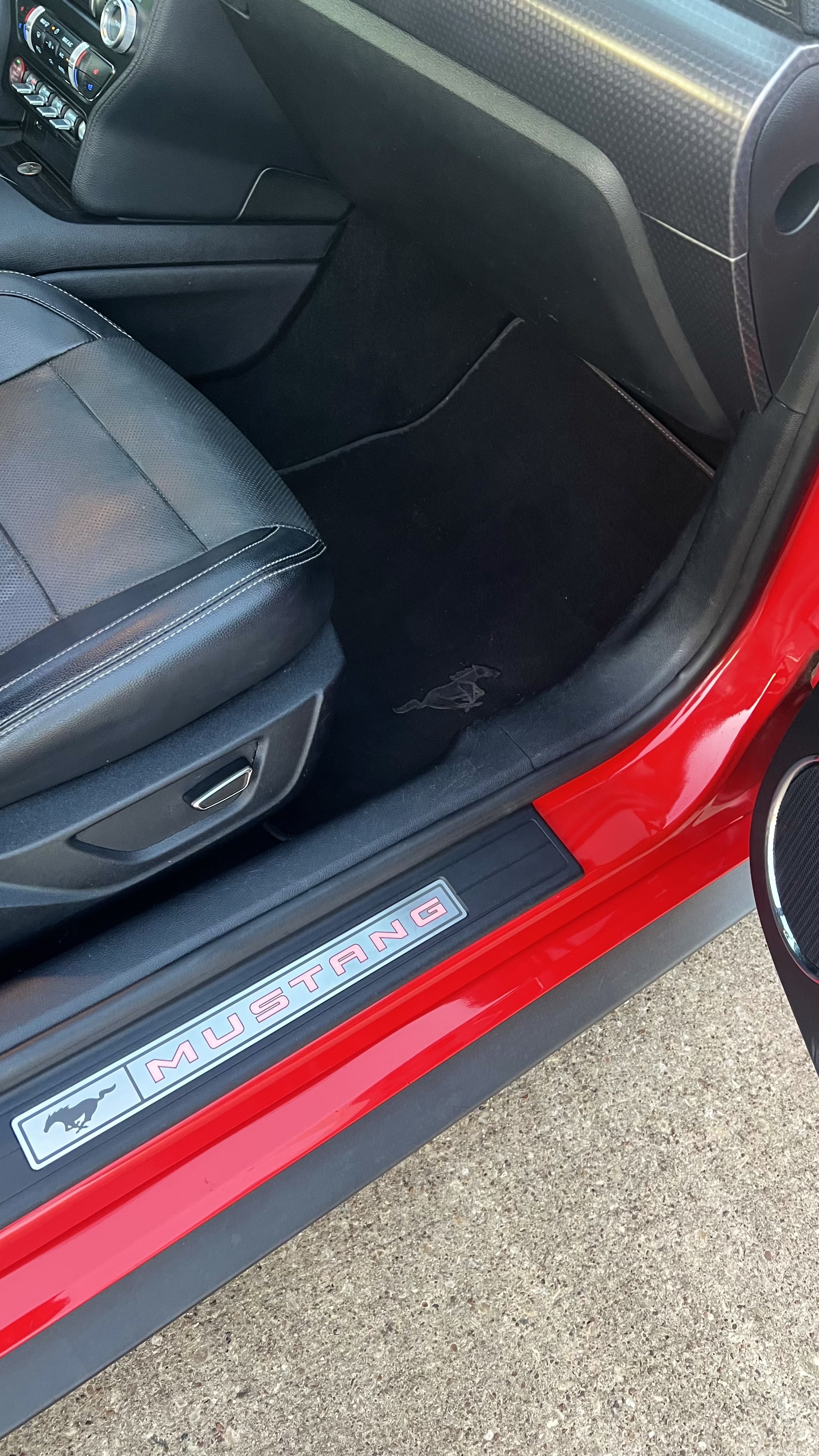 Used 2019 Ford Mustang GT Premium w/ GT Performance Package RWD image 24