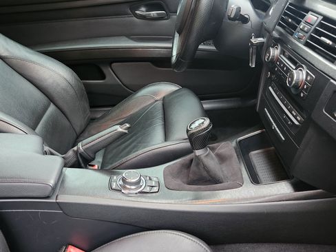 Used 2010 BMW 335i xDrive Coupe image 17