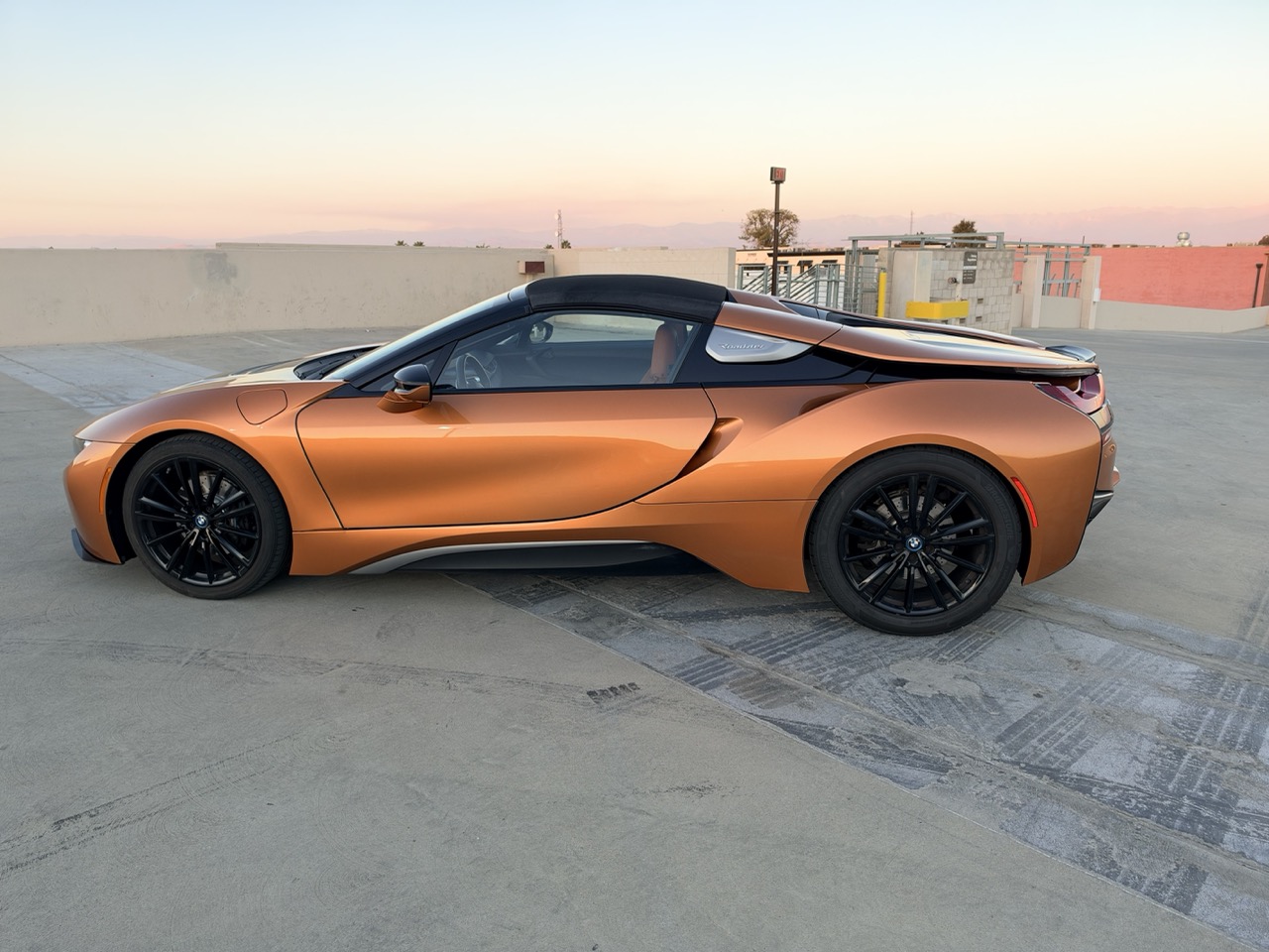 Used 2019 BMW i8 Roadster AWD/4WD image 9