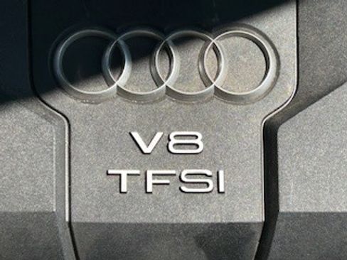 Used 2021 Audi A8 L 4.0T image 21