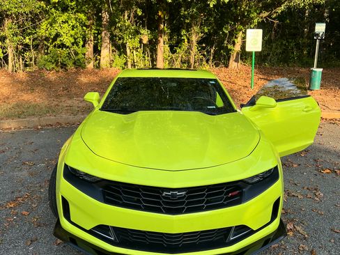Used 2019 Chevrolet Camaro LT w/ RS Package image 2