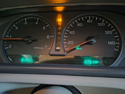 Used 2002 Cadillac Eldorado Touring w/ Preffered Equipment Group image 19