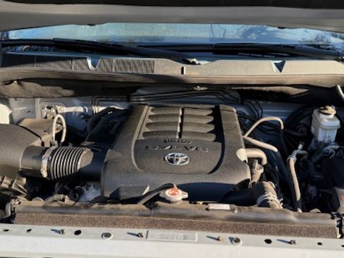 Used 2021 Toyota Tundra Limited w/ Limited Premium Package image 17