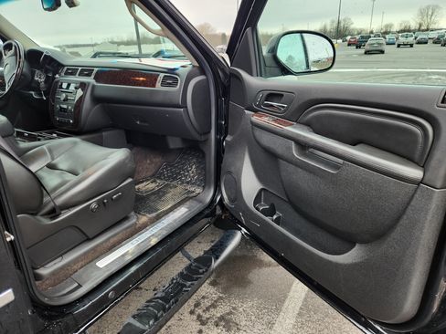 Used 2012 GMC Sierra 2500 Denali w/ Suspension Package, Off-Road image 8