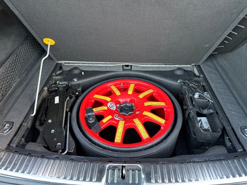 Used 2017 Porsche Cayenne S w/ Premium Plus Package image 21