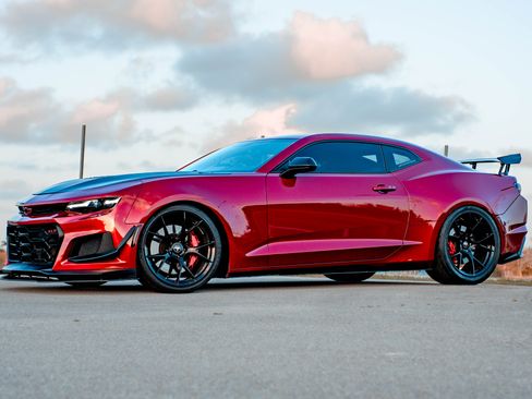 Used 2019 Chevrolet Camaro SS image 22