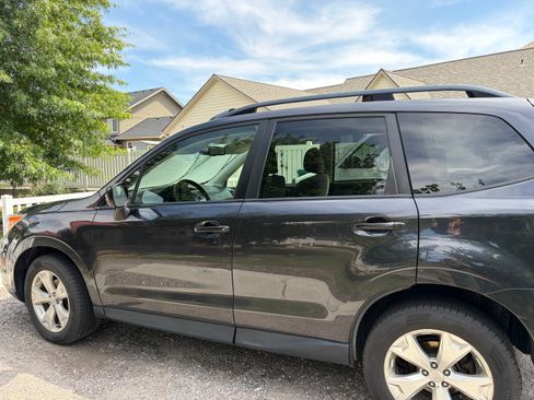 Used 2016 Subaru Forester 2.5i Premium AWD/4WD image 5