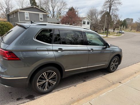 Used 2018 Volkswagen Tiguan SEL image 8