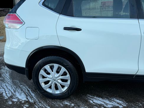 Used 2016 Nissan Rogue S image 9