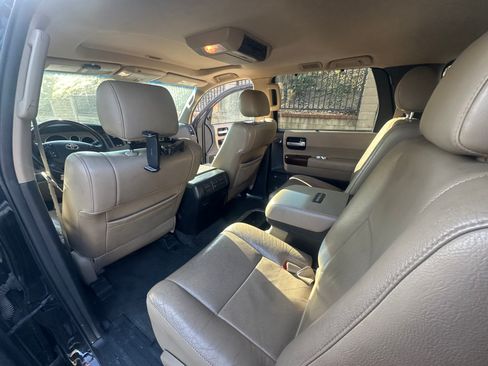 Used 2012 Toyota Sequoia Platinum image 18