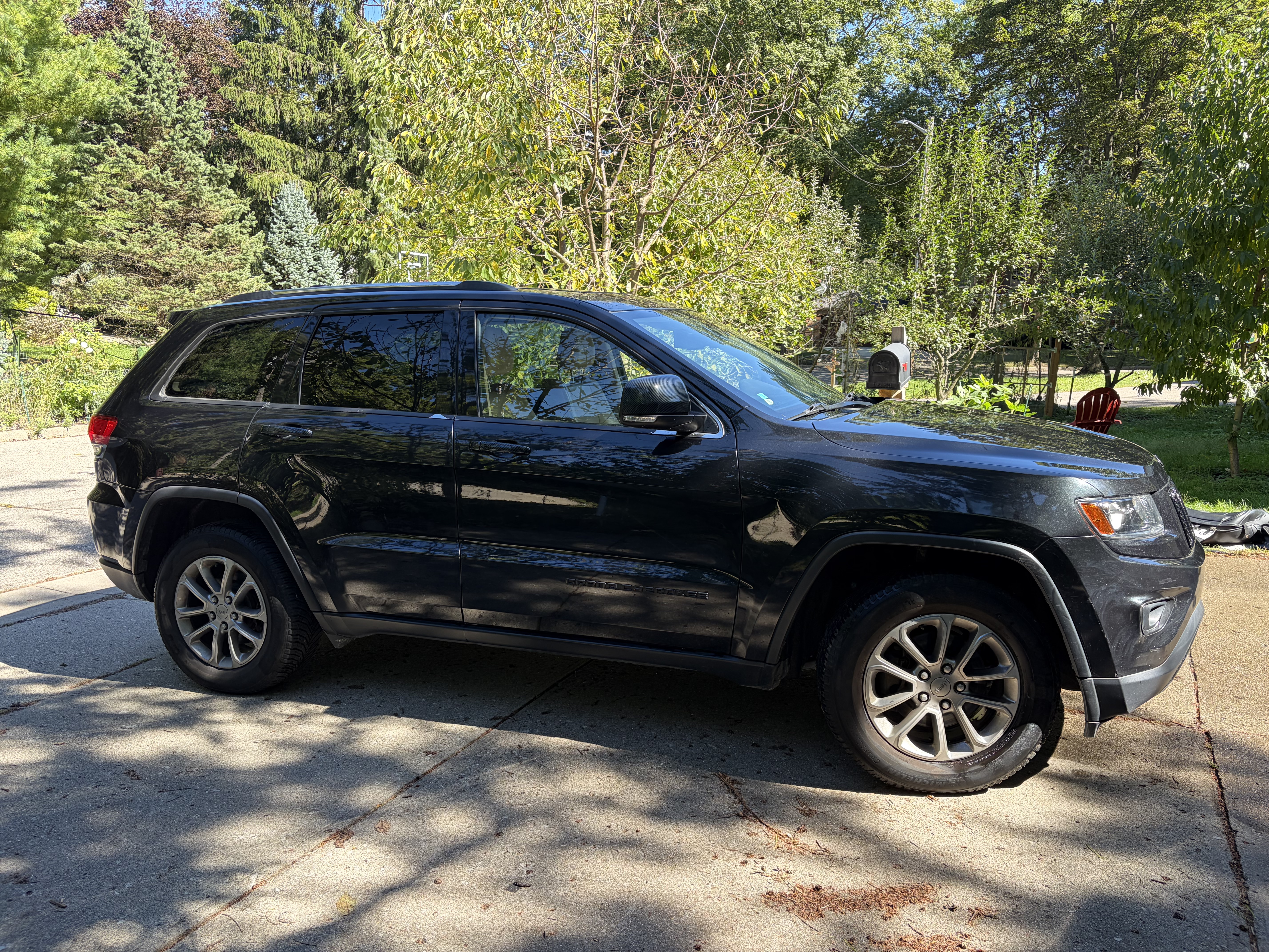 Used 2014 Jeep Grand Cherokee Limited AWD/4WD image 1