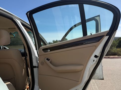 Used 2003 BMW 330i Sedan image 14