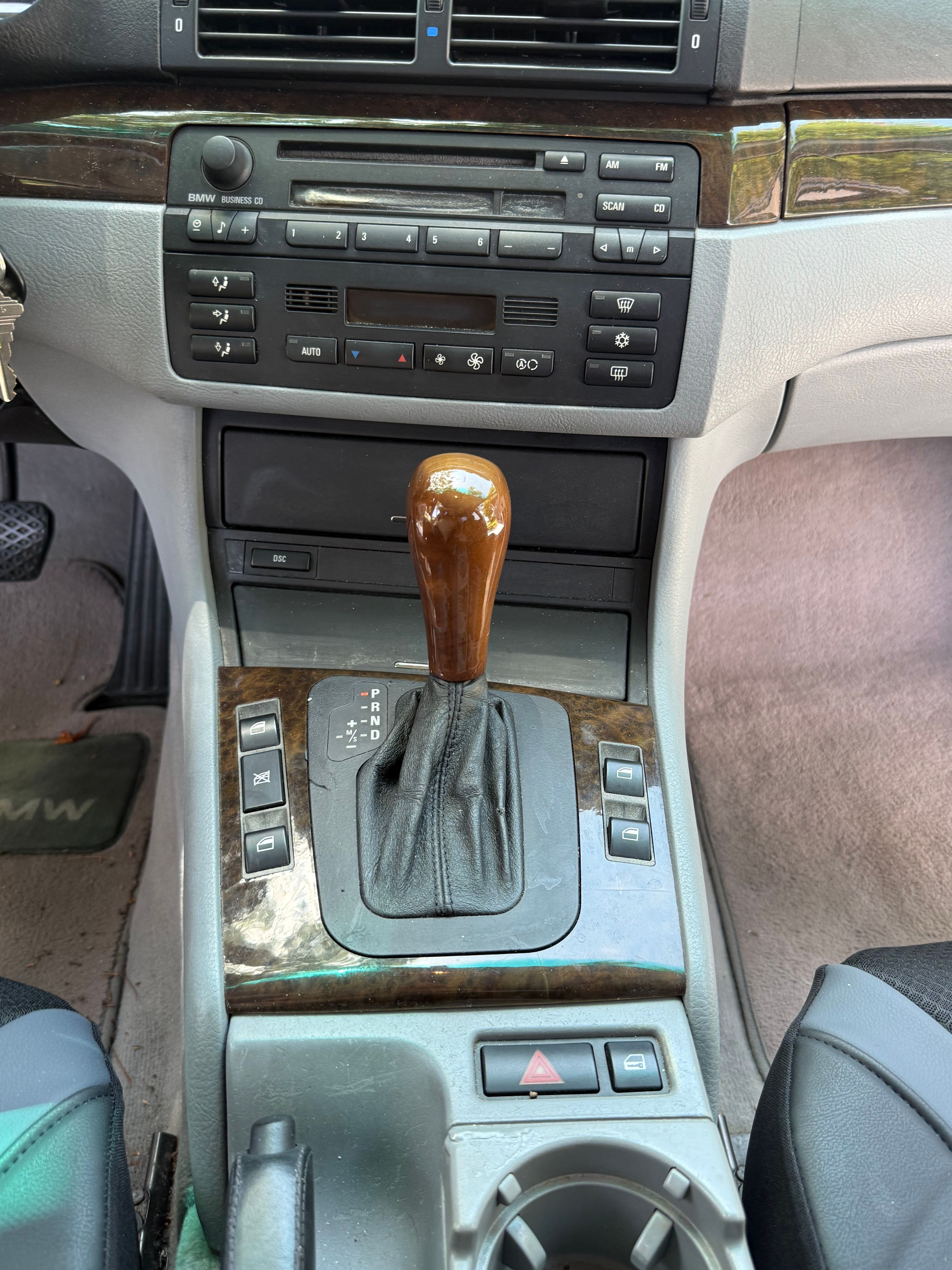 Used 2001 BMW 325i Sedan RWD image 12