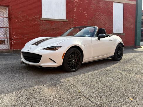 Used 2016 MAZDA MX-5 Miata Club w/ Brembo/BBS Package image 8