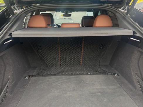 Used 2022 Audi e-tron Premium image 8