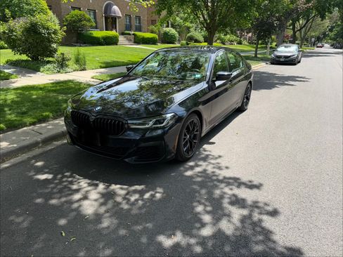 Used 2021 BMW M550i xDrive w/ Executive Package AWD/4WD image 10