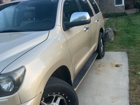Used 2010 Toyota Sequoia Limited image 6