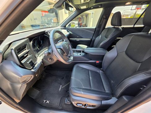 Used 2024 Lexus TX 350 FWD w/ Captains Chair Package image 17