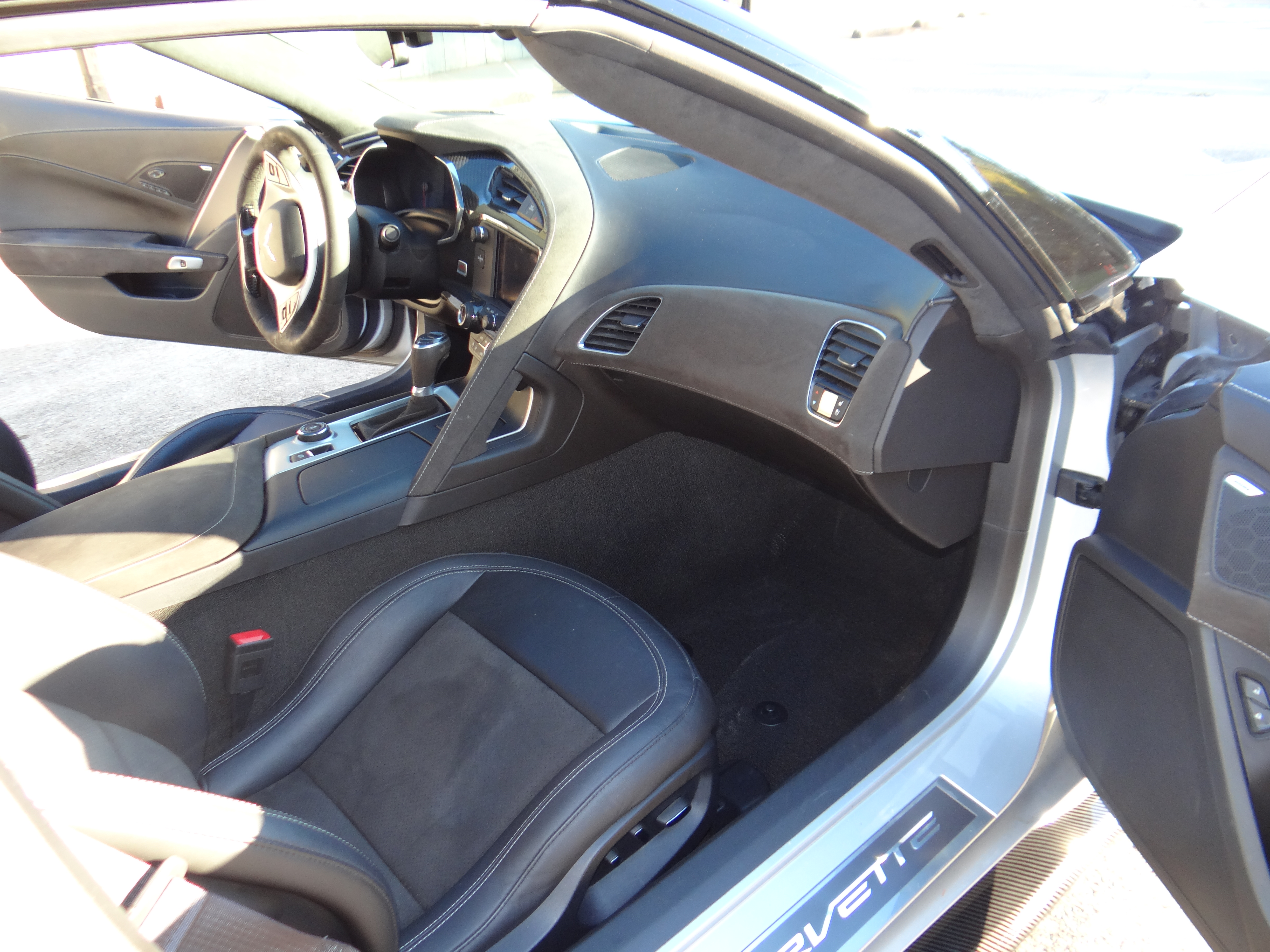 Used 2017 Chevrolet Corvette Stingray Coupe RWD image 29