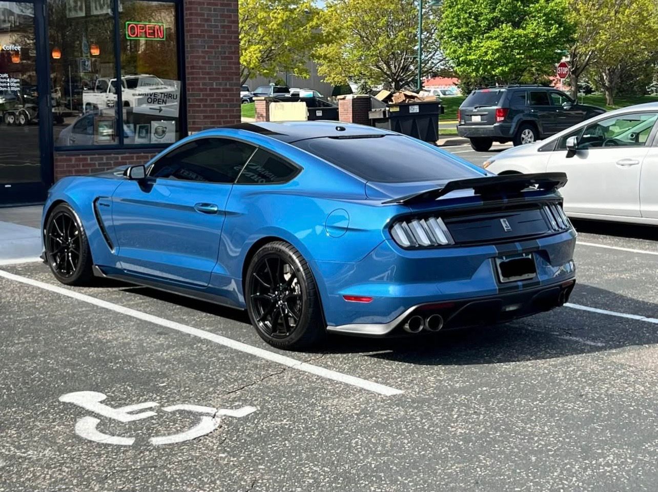 Used 2019 Ford Mustang Shelby GT350 w/ Technology Package RWD image 2