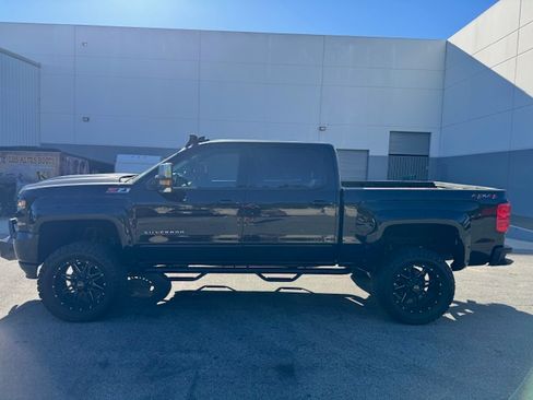 Used 2018 Chevrolet Silverado 1500 LT w/ All Star Edition image 8