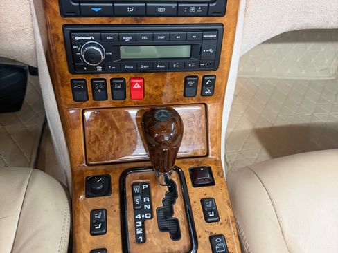 Used 1999 Mercedes-Benz SL 500 image 6