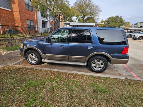 Used 2004 Ford Expedition Eddie Bauer image 1