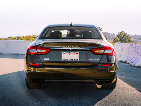 Used 2014 Maserati Quattroporte GTS RWD image 23
