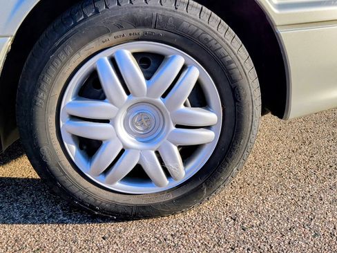 Used 2001 Toyota Camry CE image 9