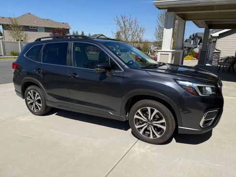 Used 2019 Subaru Forester Limited w/ Popular Package #3 AWD/4WD image 5