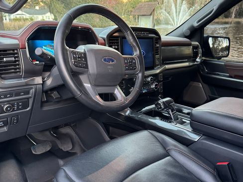 Used 2022 Ford F150 Lariat image 13