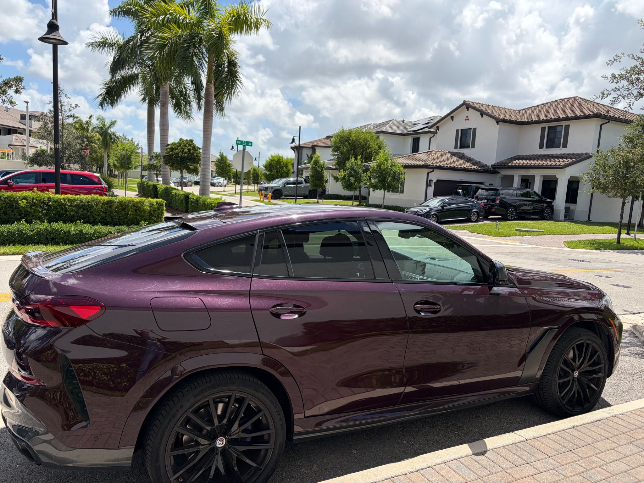 Used 2023 BMW X6 M50i w/ Executive Package AWD/4WD image 6