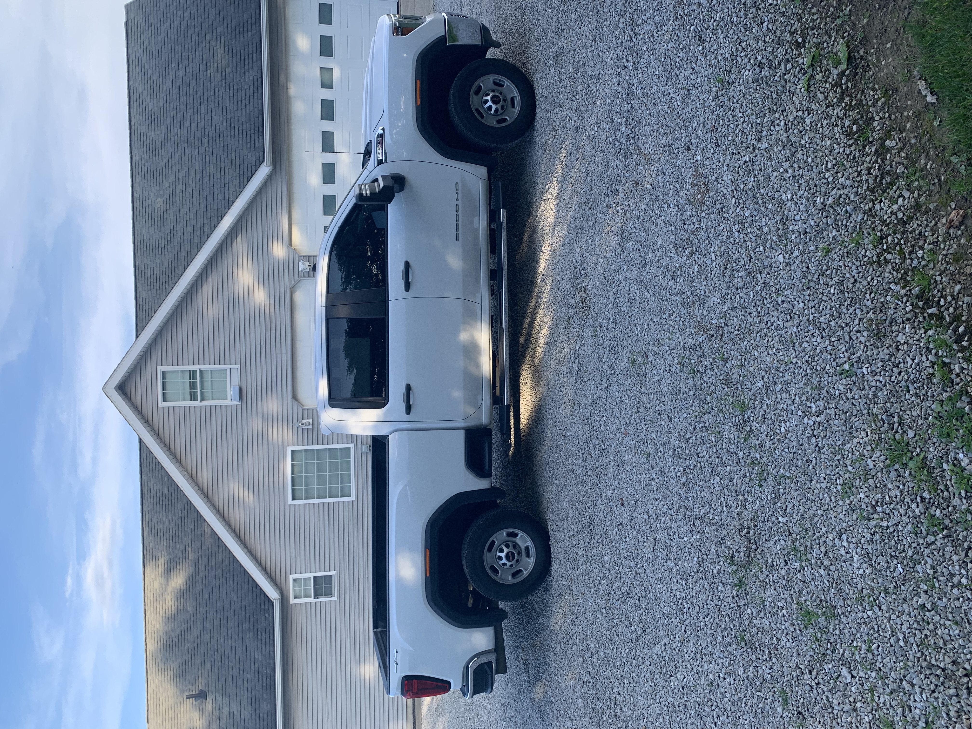 Used 2021 GMC Sierra 2500 4x4 Crew Cab w/ Gooseneck/5TH Wheel Package image 9