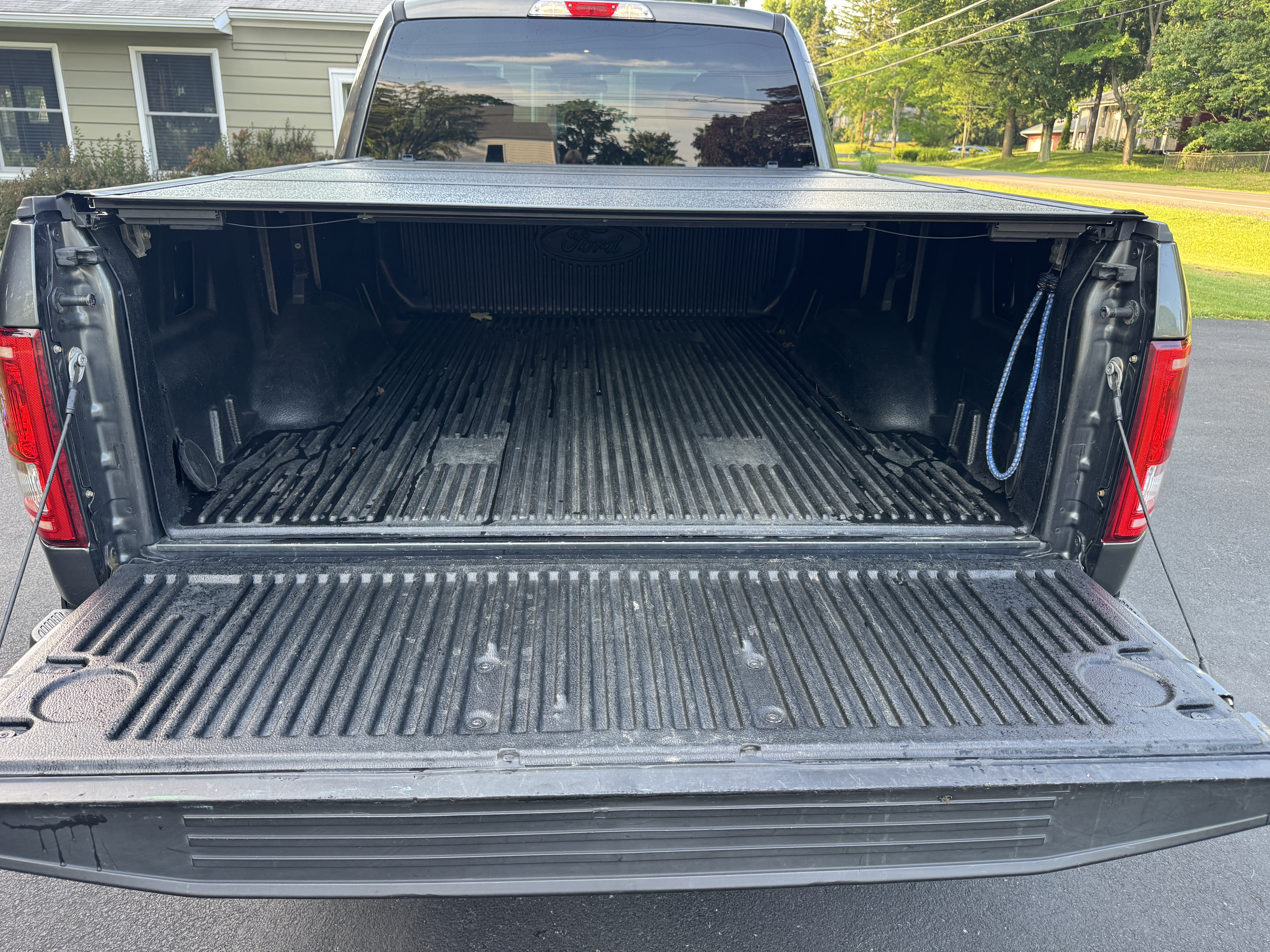 Used 2017 Ford F150 XL w/ Equipment Group 101A Mid AWD/4WD image 5
