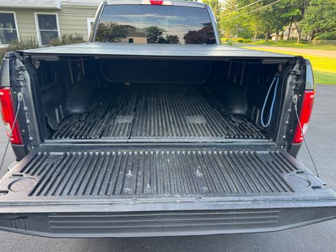 Used 2017 Ford F150 XL w/ Equipment Group 101A Mid AWD/4WD image 5