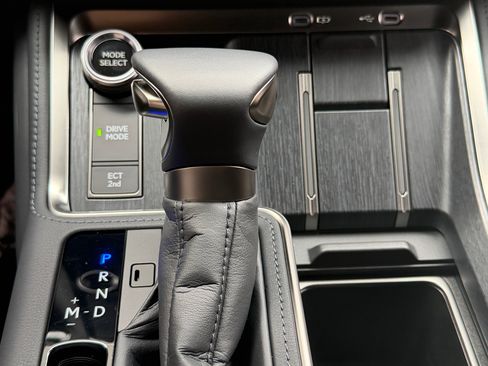 Used 2026 Lexus GX 550 AWD/4WD image 12