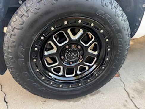 Used 2019 Toyota Tundra Limited image 4