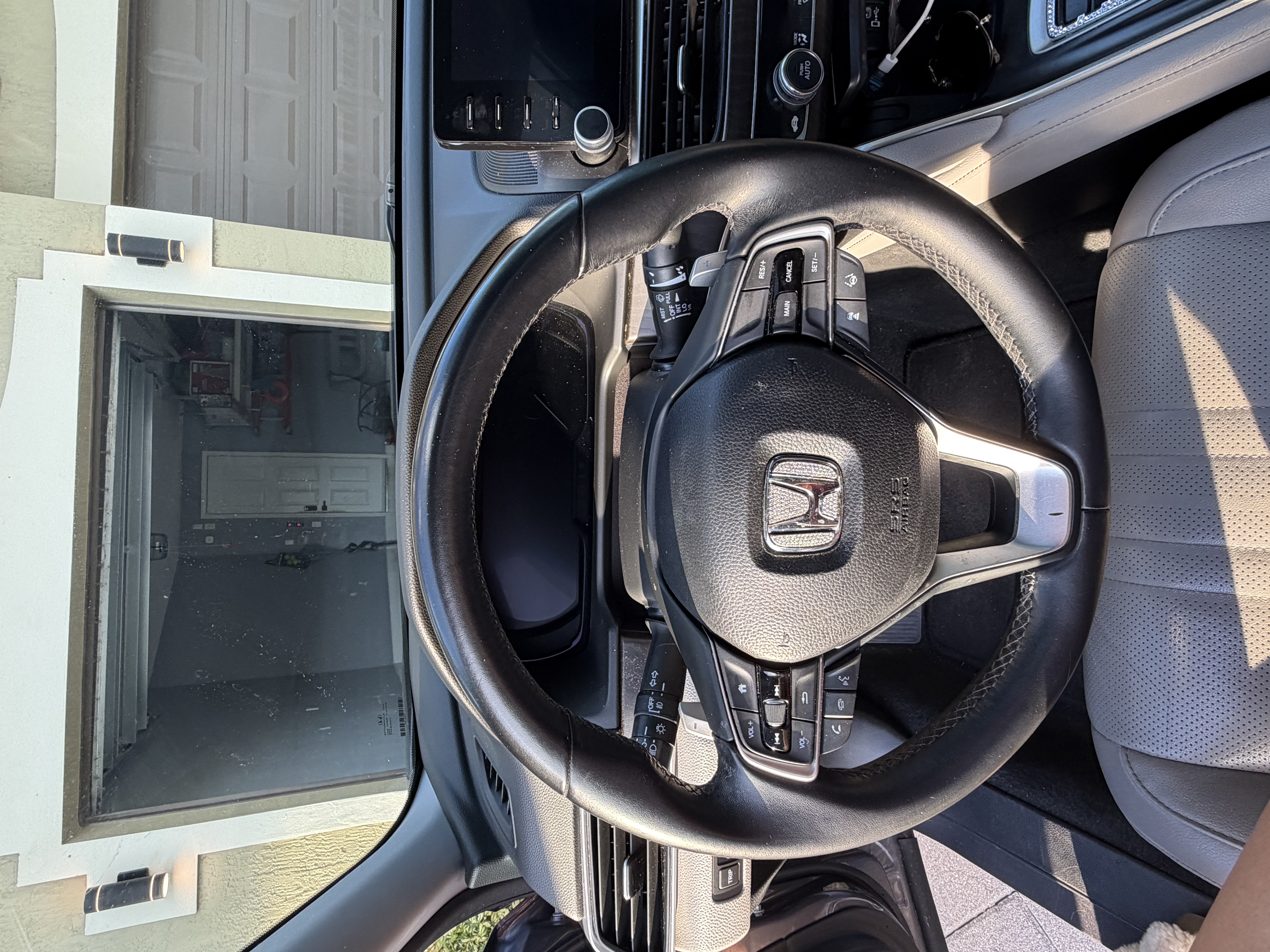 Used 2018 Honda Accord EX-L image 9
