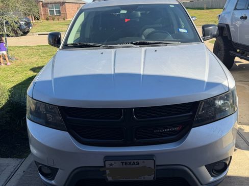 Used 2014 Dodge Journey SXT w/ Flexible Seating Group image 1