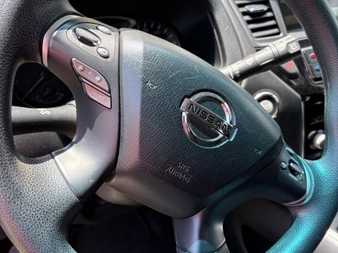 Used 2013 Nissan Pathfinder S FWD image 16