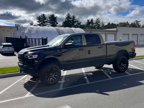 Used 2019 RAM 1500 Limited image 11