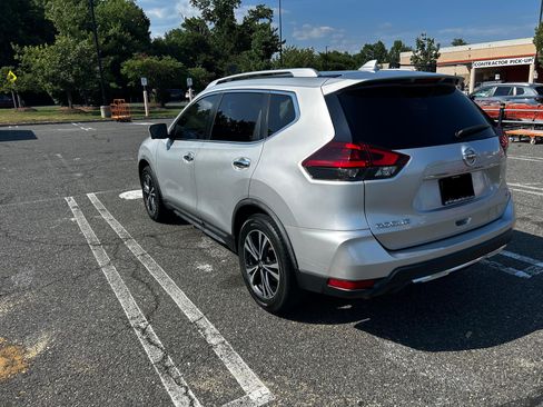 Used 2018 Nissan Rogue SL FWD image 8