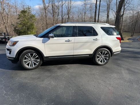 Used 2018 Ford Explorer Platinum image 4