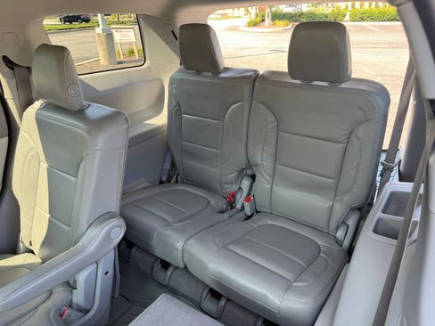 Used 2018 GMC Acadia SLE image 10