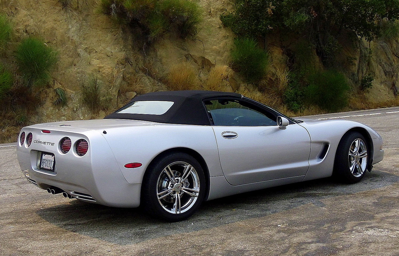 Used 2002 Chevrolet Corvette Convertible w/ Preferred Equipment Group2 RWD image 6