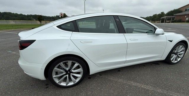 Used 2019 Tesla Model 3 Standard Range Plus RWD image 2