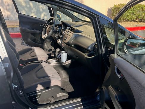 Used 2013 Honda Fit image 11